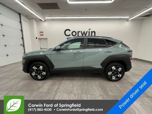 Used 2025 Hyundai Kona SEL image 2