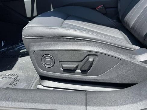 Used 2024 Audi A6 2.0T Premium image 15