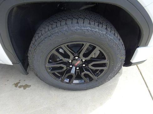 New 2026 GMC Sierra 1500 Elevation AWD/4WD image 10