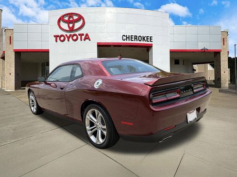 Used 2022 Dodge Challenger GT w/ Plus Package RWD image 7