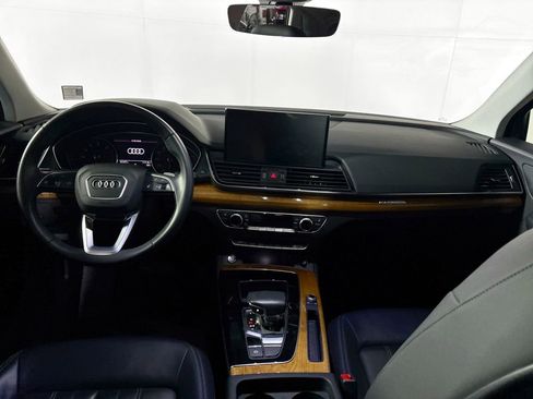 Used 2023 Audi Q5 2.0T Premium w/ Convenience Package AWD/4WD image 12