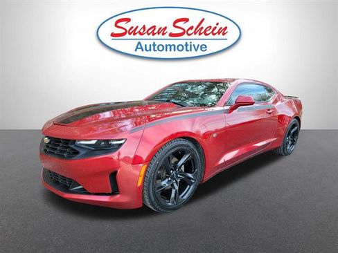 Used 2021 Chevrolet Camaro LT RWD image 1