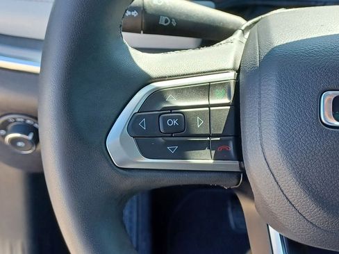 Used 2024 Jeep Compass Limited AWD/4WD image 16