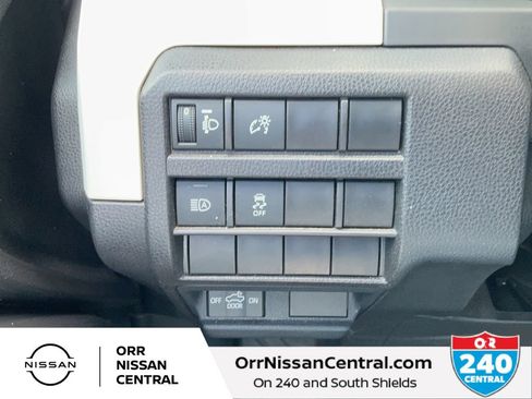 Used 2024 Toyota Tacoma TRD Off-Road AWD/4WD image 18
