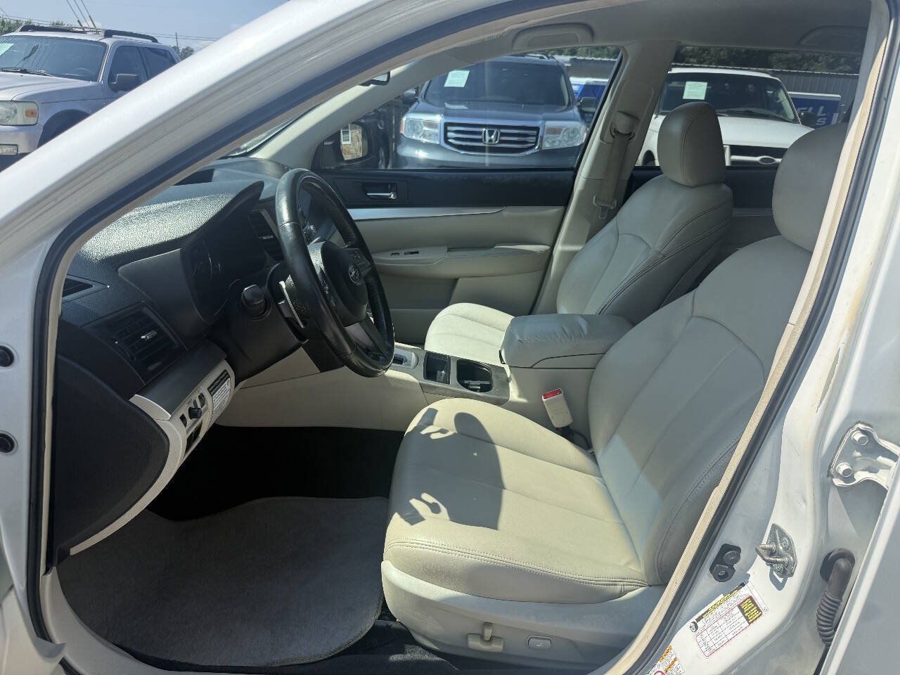 Used 2010 Subaru Outback 2.5i Premium w/ Popular Equipment Group 1A AWD/4WD image 10