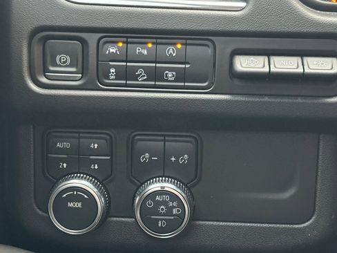 Used 2023 GMC Yukon XL AT4 w/ AT4 Premium Package image 38