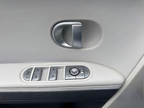 Used 2022 Hyundai Ioniq 5 SEL image 25