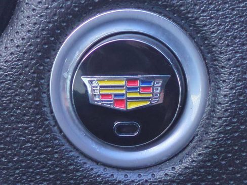 Used 2018 Cadillac XT5 FWD image 16