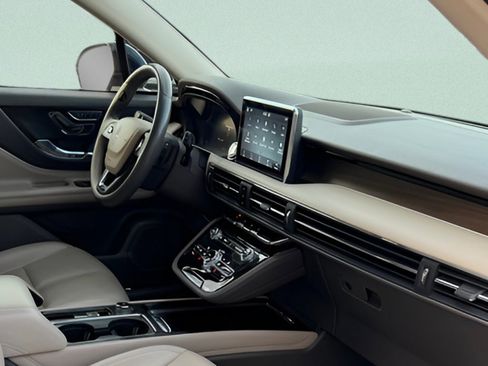 Used 2022 Lincoln Corsair Grand Touring image 25