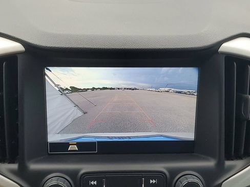 Used 2024 GMC Terrain SLT FWD image 17