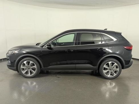 Used 2023 Ford Escape Platinum AWD/4WD image 5