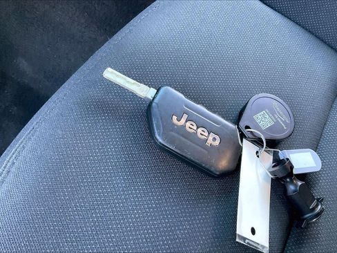 Used 2021 Jeep Wrangler Unlimited Sport image 12