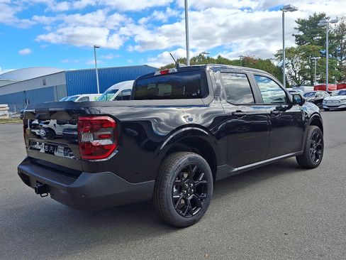 New 2025 Ford Maverick Lariat w/ Black Appearance Package image 7
