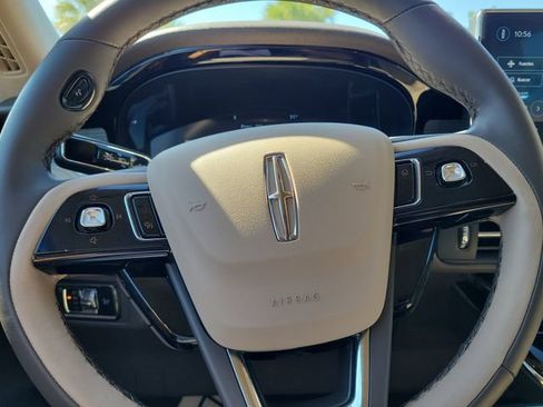 Certified 2024 Lincoln Corsair FWD image 13