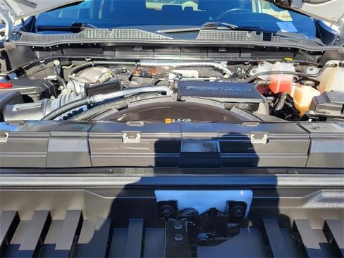 Used 2025 Chevrolet Silverado 2500 LT image 28
