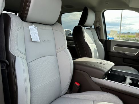 New 2026 RAM 3500 Laramie AWD/4WD image 17