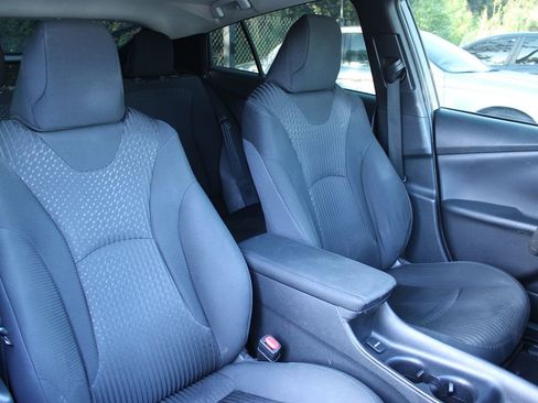 Used 2017 Toyota Prius Two w/ Prius Two Safety Plus Package FWD image 25