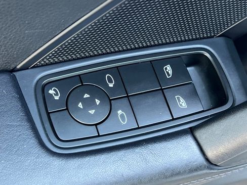 Used 2023 Porsche 911 Carrera image 12