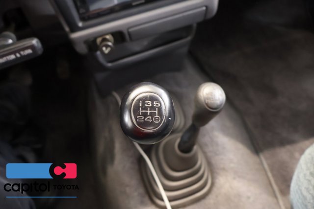 Used 1992 Toyota Pickup Deluxe AWD/4WD image 21