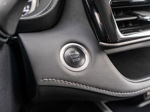 Used 2024 Toyota Highlander LE image 27