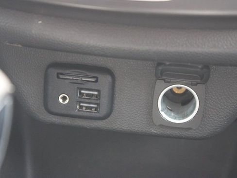 Used 2022 Chevrolet Traverse RS image 42