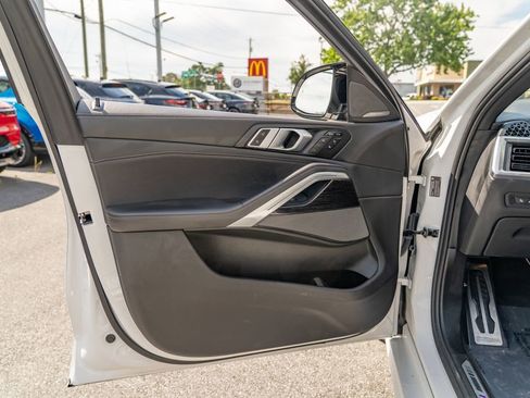 Used 2024 BMW X6 M60i AWD/4WD image 12