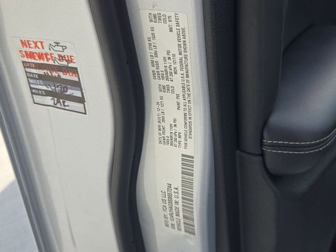 Used 2025 Jeep Grand Cherokee Altitude image 34