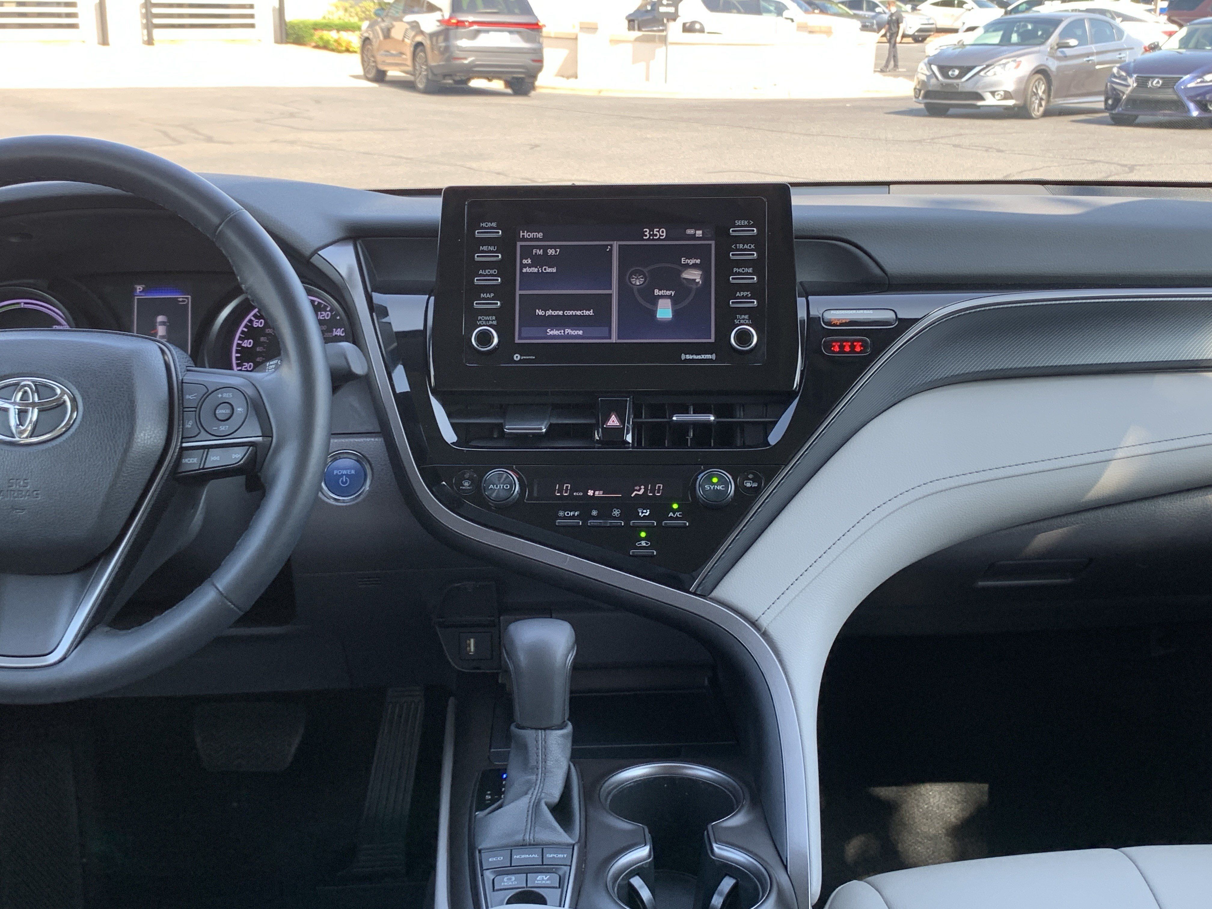 Used 2023 Toyota Camry SE FWD image 31