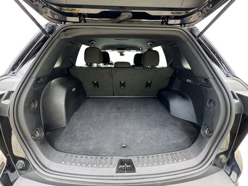 Certified 2025 Chevrolet Equinox LT FWD image 10