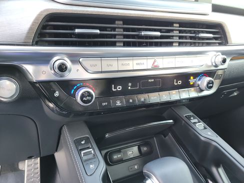 Certified 2021 Kia Telluride SX w/ Nightfall Edition Package AWD/4WD image 20