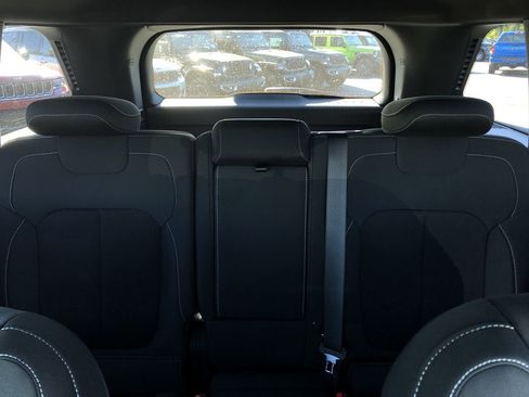 New 2025 Jeep Grand Cherokee Laredo X w/ Luxury Tech Group I image 20