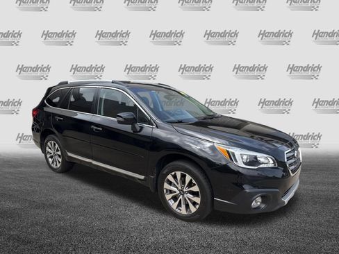 Used 2017 Subaru Outback 2.5i Touring AWD/4WD image 2