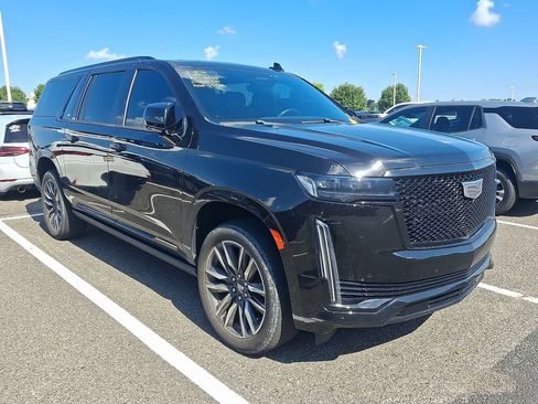 Used 2021 Cadillac Escalade ESV Sport w/ Driver Assist Tech Package AWD/4WD image 3