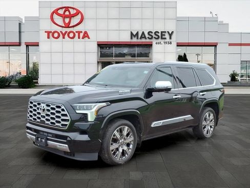 Used 2025 Toyota Sequoia Capstone AWD/4WD image 7
