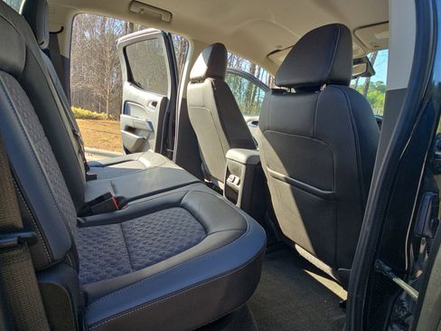 Used 2016 Chevrolet Colorado Z71 image 11