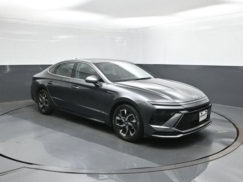 Used 2025 Hyundai Sonata SEL FWD image 25
