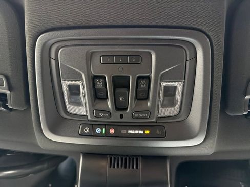 Used 2025 GMC Sierra 2500 AT4 w/ AT4 Premium Plus Package AWD/4WD image 52