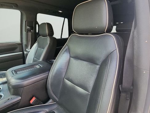 Used 2021 GMC Yukon SLT w/ SLT Premium Package AWD/4WD image 12