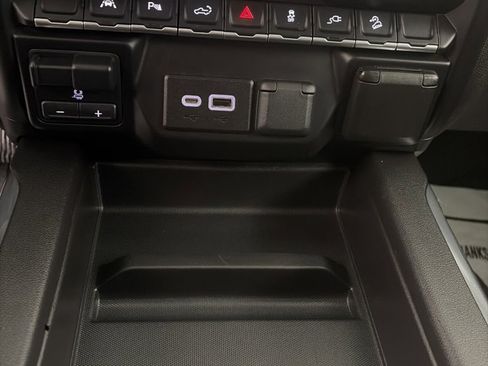 Used 2021 Chevrolet Silverado 1500 LTZ image 15