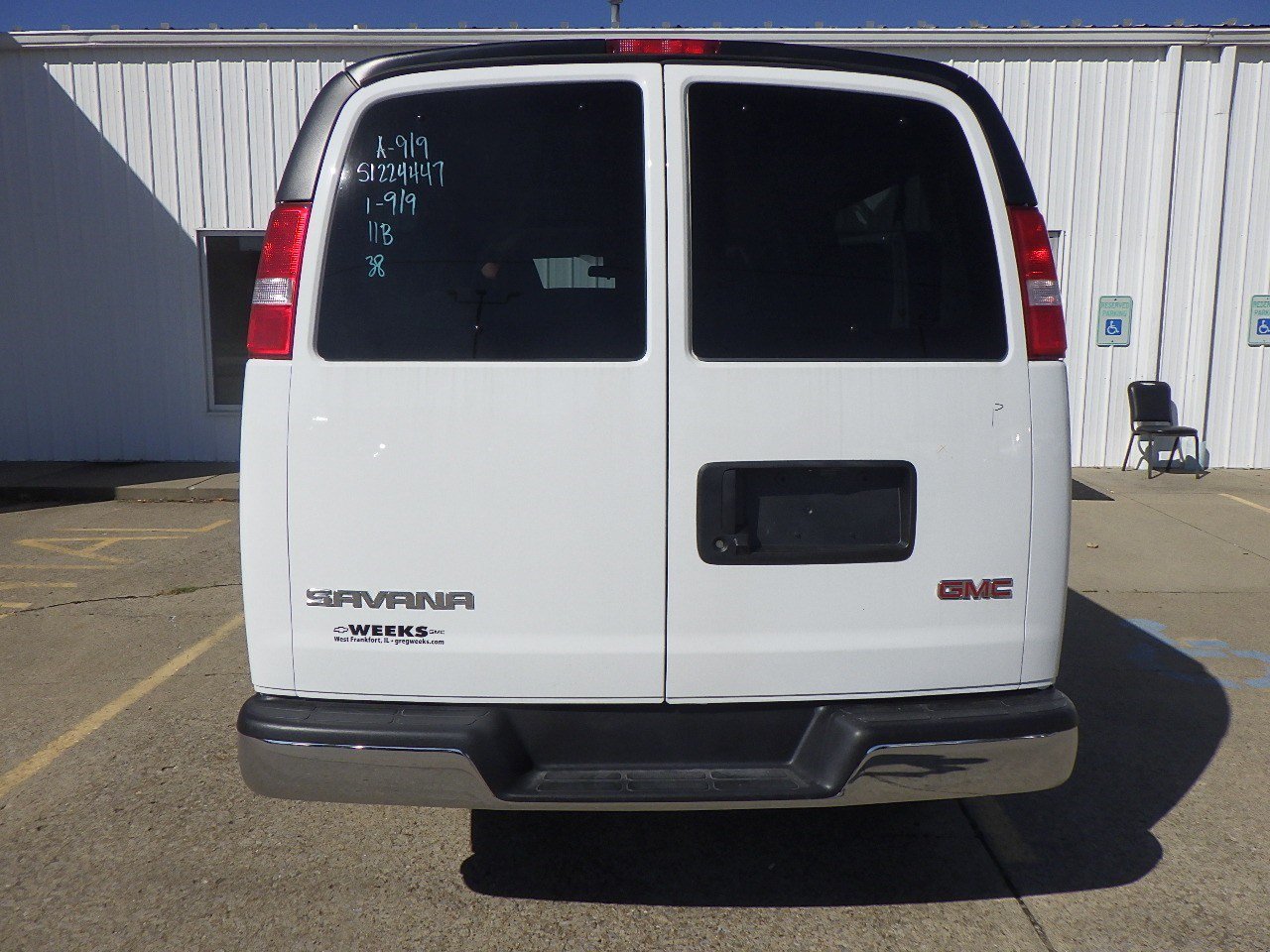 Used 2025 GMC Savana 3500 LT w/ LT Preferred Equipment Group RWD image 5
