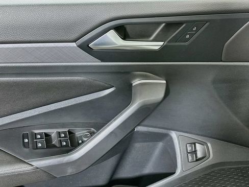 Certified 2023 Volkswagen Jetta SE w/ Panoramic Sunroof Package FWD image 18