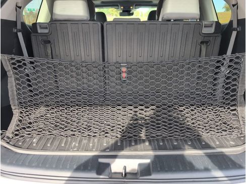 Used 2023 Toyota Highlander XLE image 35