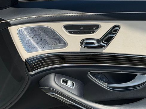 Used 2016 Mercedes-Benz S 550 Sedan image 32
