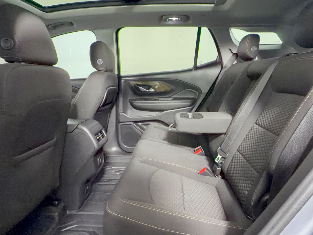 Used 2020 GMC Terrain SLE w/ Driver Convenience Package FWD image 25