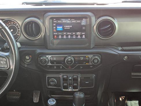 Certified 2020 Jeep Wrangler Unlimited Sport S image 17