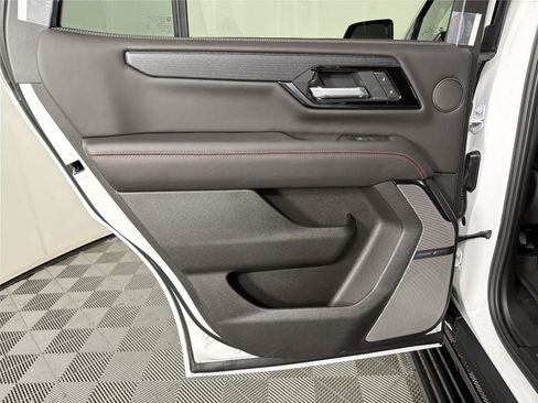 New 2026 GMC Yukon AT4 Ultimate AWD/4WD image 25