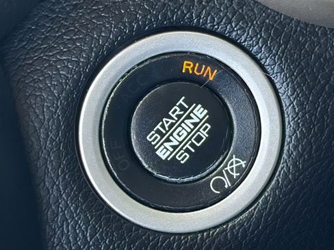 Used 2022 RAM 2500 Laramie AWD/4WD image 25