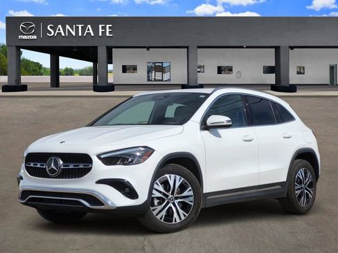 Used 2025 Mercedes-Benz GLA 250 4MATIC image 1