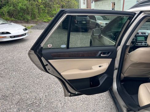 Used 2016 Subaru Outback 2.5i Limited AWD/4WD image 22