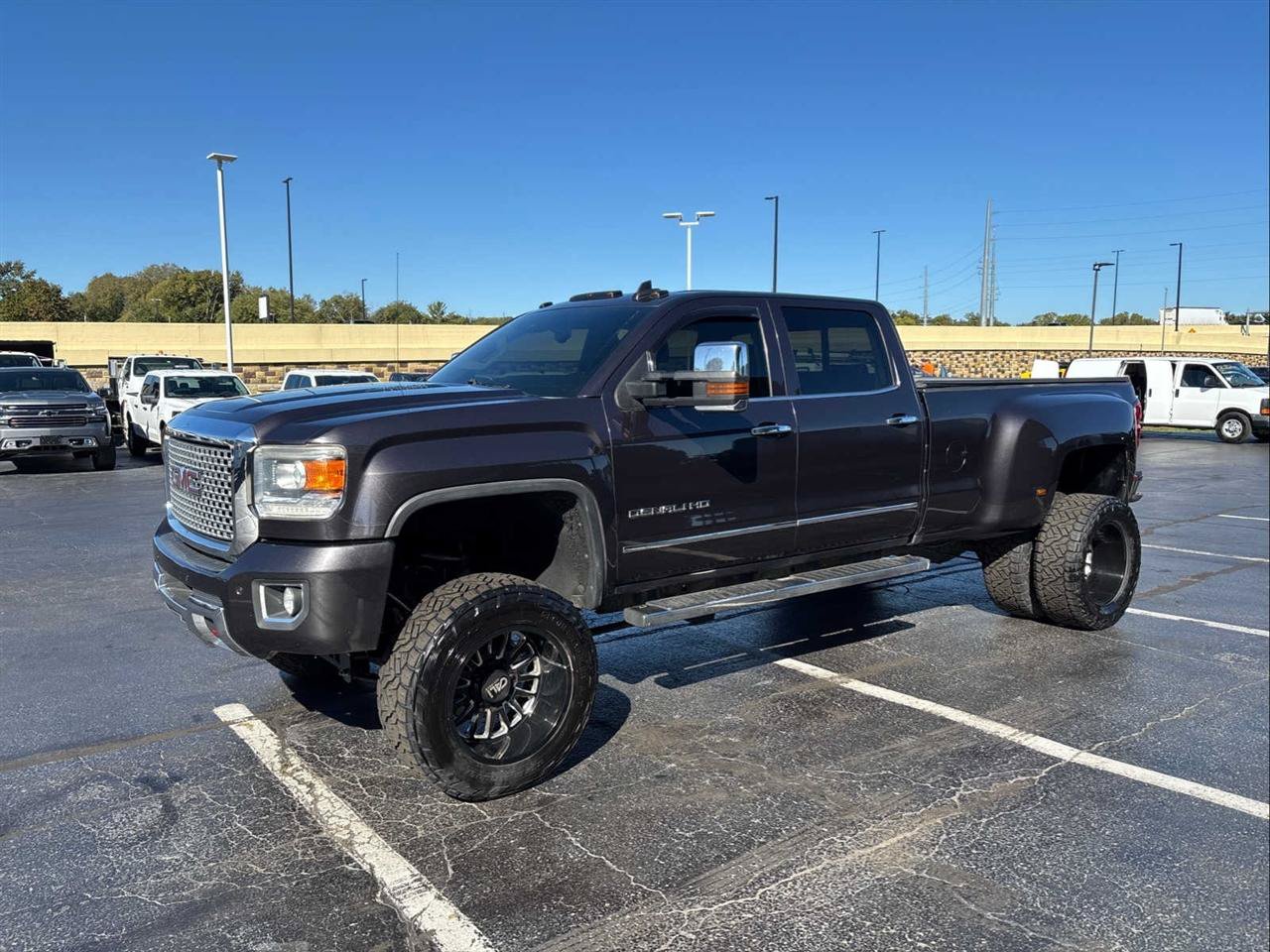 Used 2016 GMC Sierra 3500 Denali w/ Driver Alert Package AWD/4WD image 4